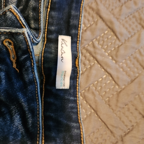 KanCan Relaxed Fit Distressed Blue Jeans - Picture 2 of 3